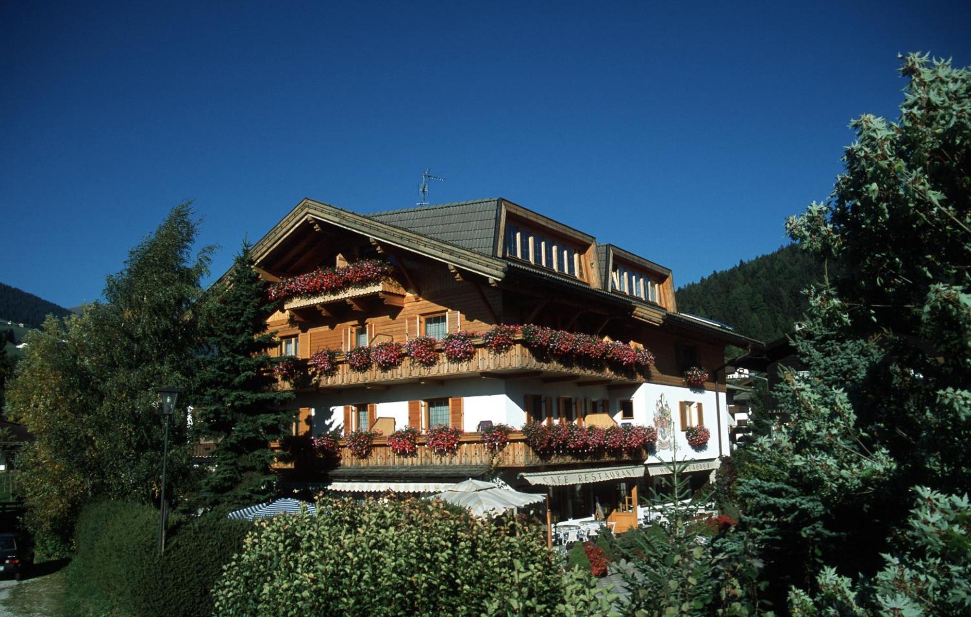 Stauder Hotel Dobbiaco Kültér fotó